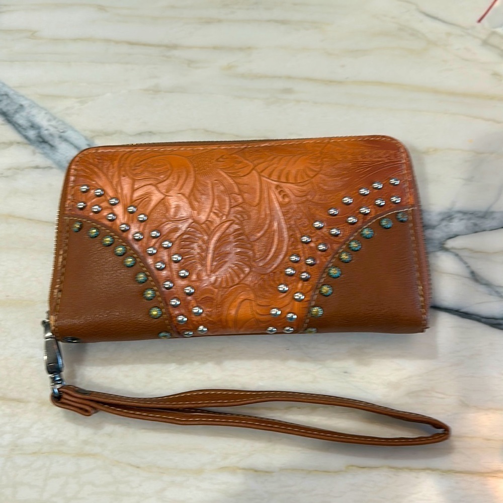 Trinity Ranch wallet/wristlet embossed leather in floral pattern